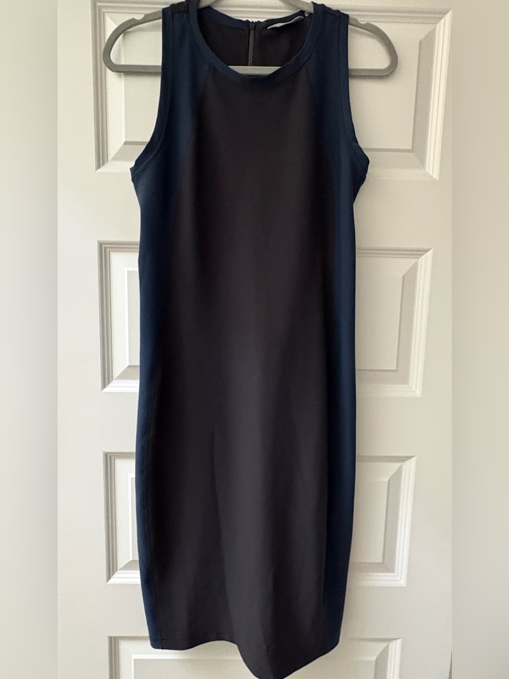 Athleta Stellar En Route Dress ~ M ~ Black & Navy